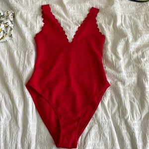 Scallop one piece swimsuit